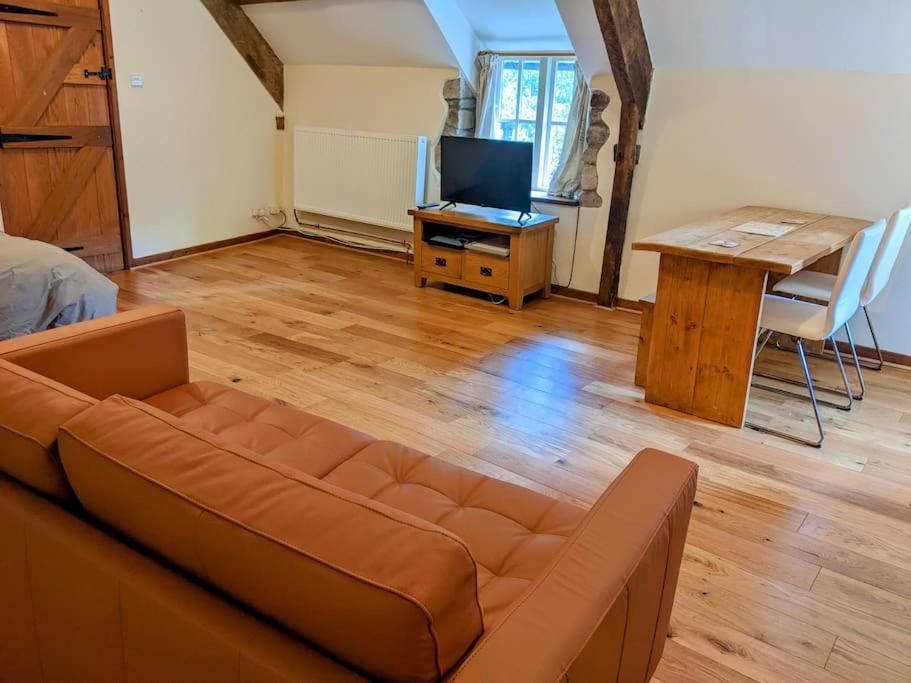The Old Granary Farm Cottage Abergavenny Extérieur photo