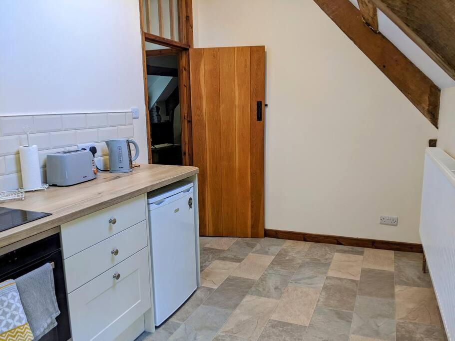 The Old Granary Farm Cottage Abergavenny Extérieur photo