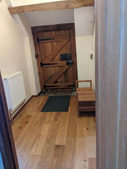 The Old Granary Farm Cottage Abergavenny Extérieur photo