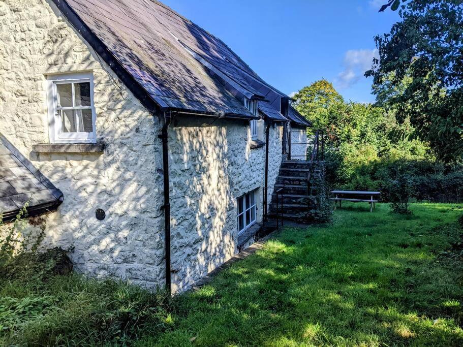 The Old Granary Farm Cottage Abergavenny Extérieur photo
